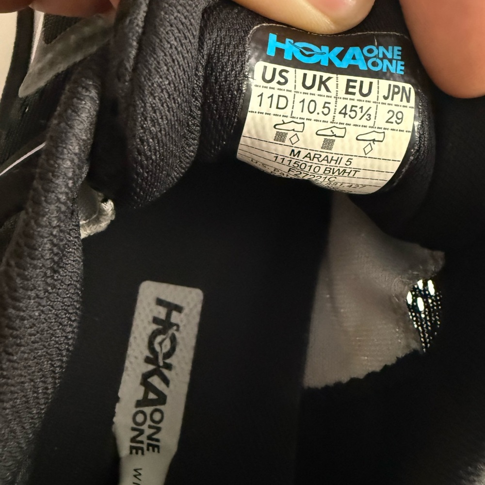 Hoka Arahi 5 Men's Black & White Lightweight Running Sneakers - Picture 10 of 10